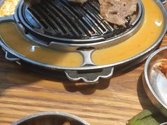 -青瓦炭韩潮烤肉(花园道店)