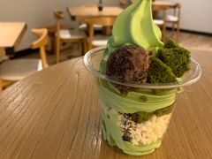 戚风蛋糕圣代-辻利茶舖TSUJIRI(万象天地店)