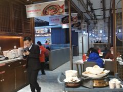 -阿瓦山寨·湘菜现炒·剁椒鱼头王(咸阳总店)