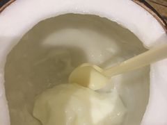-志龙皇冠吃货椰子铺