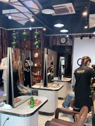 -PE SALON