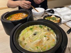 -花馬肆.云南过桥米线(汉神购物广场现场熬汤店)