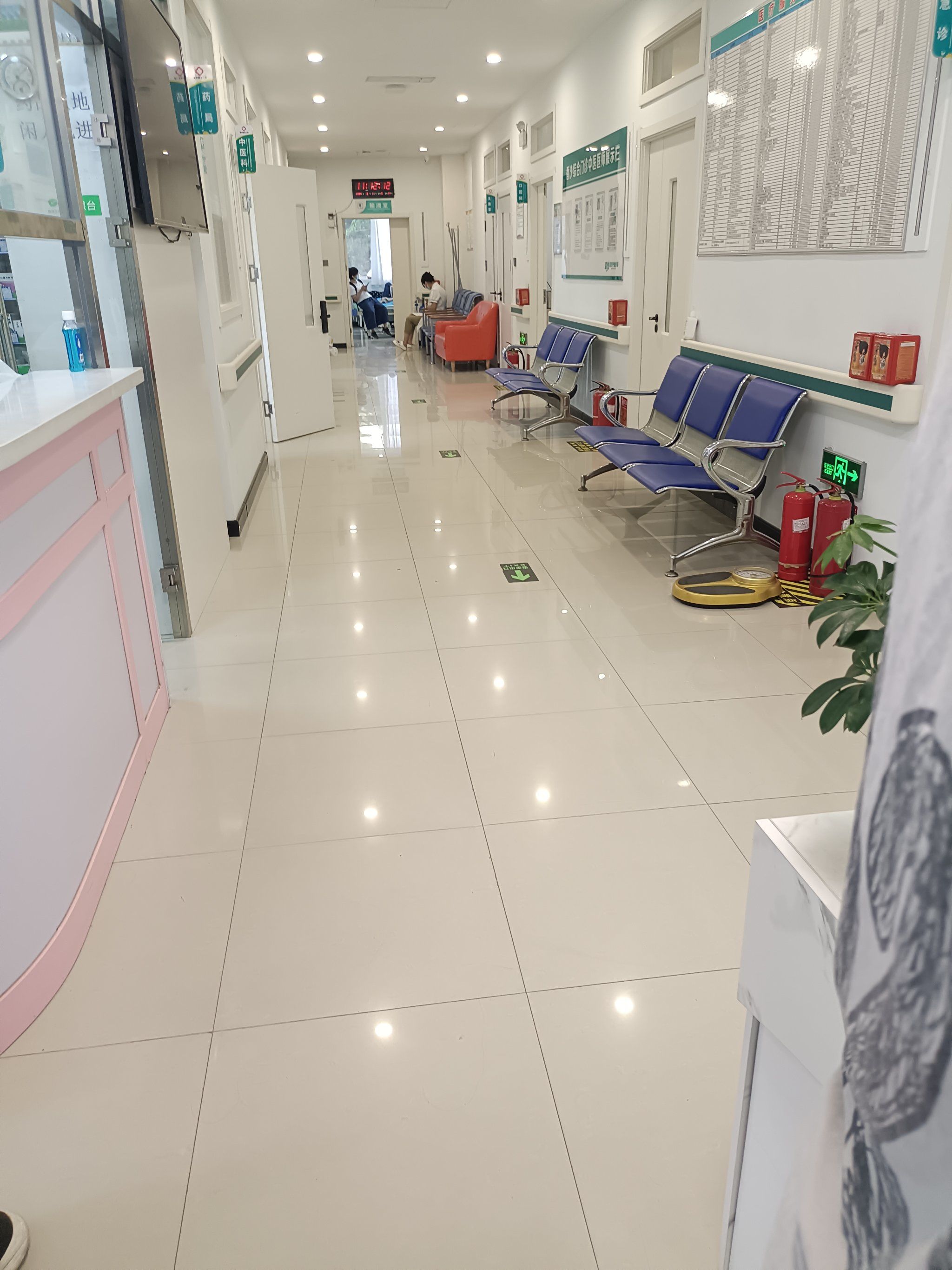 0元玩转这座城 \\n「香沙综合门诊」\\n这是个社区综合门诊\\n非常