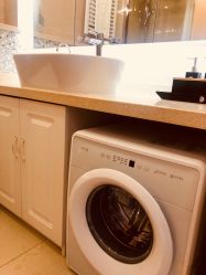 -海豚湾高端月子会所(黄浦店)