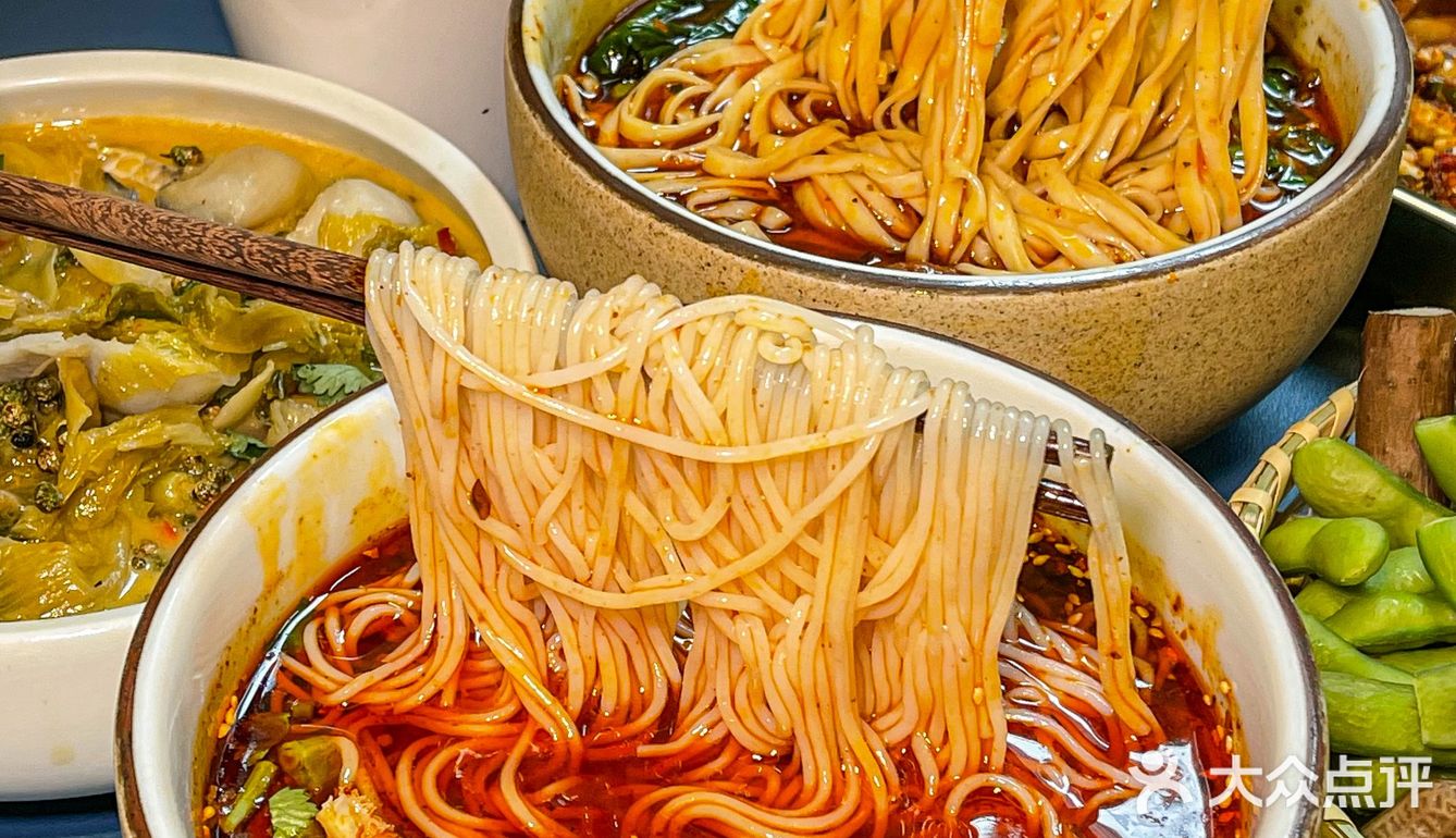 为了他们家的菜去吃的，结果被他们家的米粉儿圈粉了[色][色]