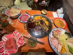 -周小明火锅(黑金冠社区店)