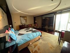 -成都保利公园皇冠假日酒店(熊猫基地店)