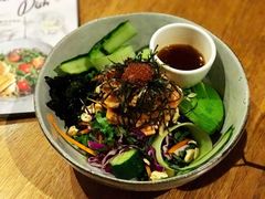 煎三文鱼牛油果色拉-Wagas沃歌斯(太古汇店)