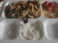 -奔驰北京极光星徽(四元桥店)