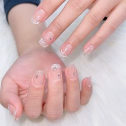 -七彩虹美甲美睫 半永久