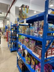 -逝水玩具折扣店