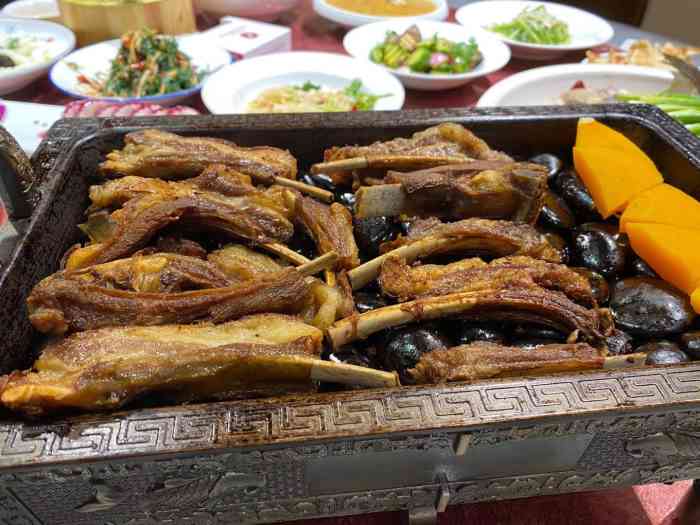 贺福记(康巴什店)-"离住的酒店不远的一个餐厅.一直没在这边.