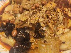 -西部马华清真兰州牛肉面·烧烤夜市(关东店)