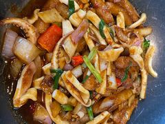 铁板鱿鱼炒年糕-日出青木·杭帮菜名店