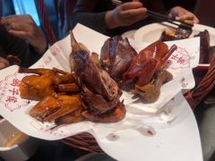-鸽子侯·家宴·平价海鲜(市图书馆店)