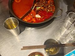 -鹿鸣山草本茶香火锅(园西路店)