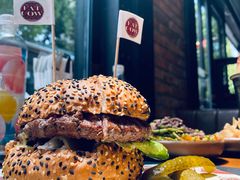 -FAT COW(虹梅路店)