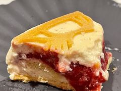 壹·杏仁慕斯配树莓-潮一不贰·法式甜品·生日蛋糕·西式简餐(外滩店)