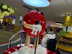 -m豆巧克力世界(上海世茂广场店)