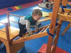 -亲亲袋鼠托育早教·思维专注力·棕熊英语(鼓楼恒力城店)