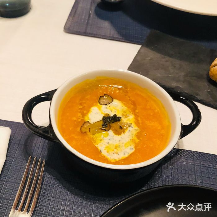 Ponte 意大利餐厅松露南瓜汤图片