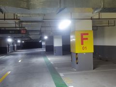 -绿地·新都会-地下停车场