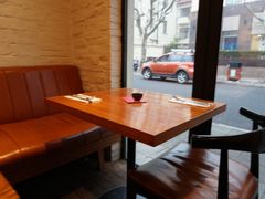 靠窗位-La Strada(安福路店)