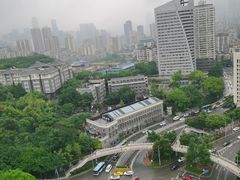 -全季酒店(重庆李子坝牛角沱地铁站店)