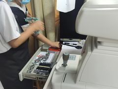 -罗伯特眼镜·蔡司官方授权(罗湖国贸店)
