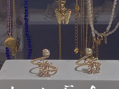 -LADY FAFA(巨鹿路陕西南路路口店)