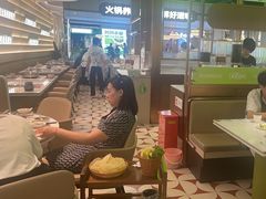 -洪氏嗨捞·广东猪肚鸡·椰子鸡火锅(西咸万象城店)