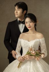 -798婚纱摄影·原创定制品牌店
