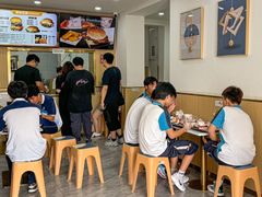 -美肴冰品·汉堡·牛腩饭(总店)