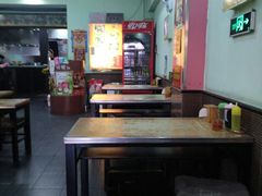 -丽虹云南过桥米线(兴工街店)