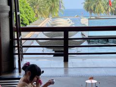 -亚龙湾喜来登·美景台大堂吧