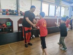 -温鉴良实用咏春拳