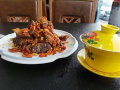 -伊源鼎盛餐饮服务有限公司
