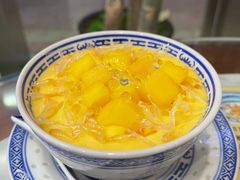 杨枝甘露-广信牛奶甜品世家(台东店)