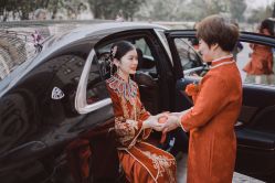 -衣贝姿婚纱礼服馆