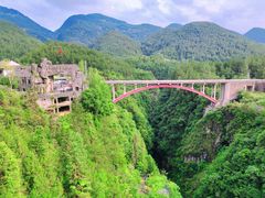 -蝶舞清江·恩施地心谷景区