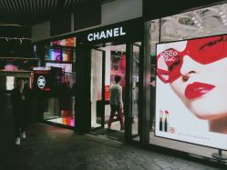 -Chanel