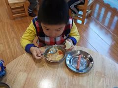 -抱抱熊托育中心(大悦城店)