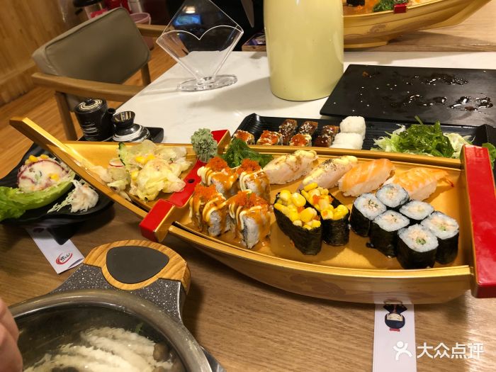 晓寿司·精致料理(大卫城店)渡月寿司桥图片