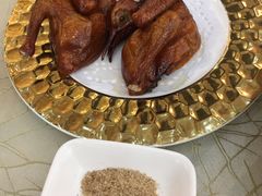 石岐乳鸽-轩记海鲜餐厅·四十五年老字号·经典粤菜(西区彩虹店)