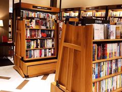 -诚品(信义店)