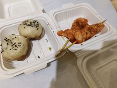 -小杨生煎(金山百联购物中心3楼店)