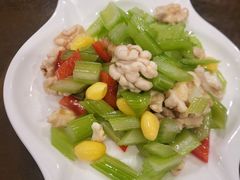 鲜核银杏拌西芹-燕风楼烤鸭店(建设总店)