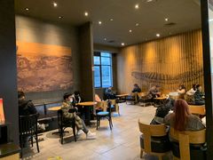 大堂-星巴克臻选(舟山凯虹广场店)