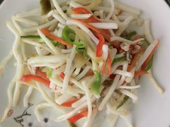 芦苇根炒肉丝-梦缘水乡·湖景餐厅