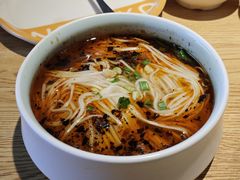 -嫩芽·重庆菜馆(十八梯露台观景店)
